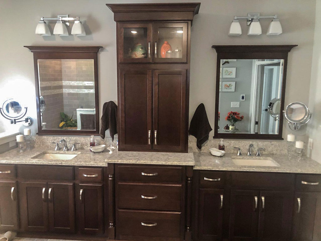 Master Bathroom Cabinet Style in a New Home Build