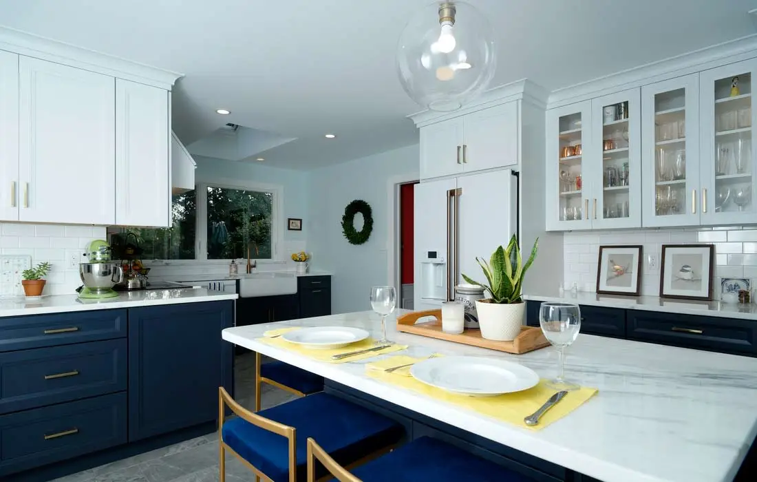 Midnight-Blue-and-Dove-White-Kitchen-Cabinets